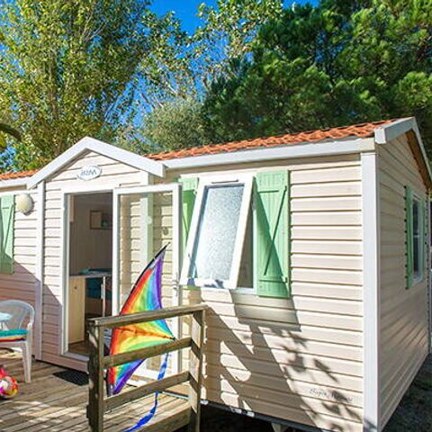 Mobilheim 4 personen - Classic | 2 Schlafz. | 4 Pers. | Nicht überdachte Hochterrasse | Klimaanlage