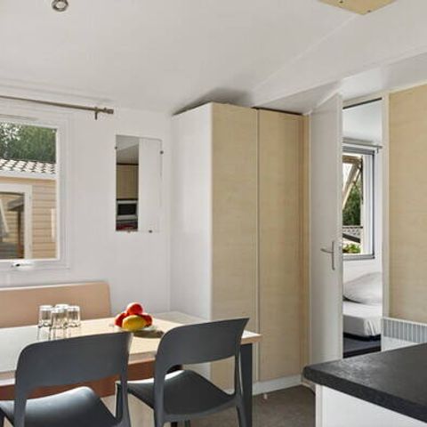 Mobilheim 4 personen - Comfort | 2 Zi. | 4 Pers. | Erhöhte Terrasse | 2 Bäder | Klimaanlage