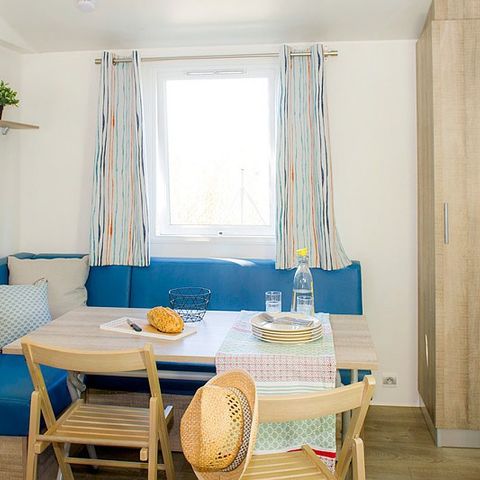 Mobilheim 6 personen - Comfort | 2 Zi. | 4/6 Pers. | Nicht überdachte Hochterrasse | Clim.