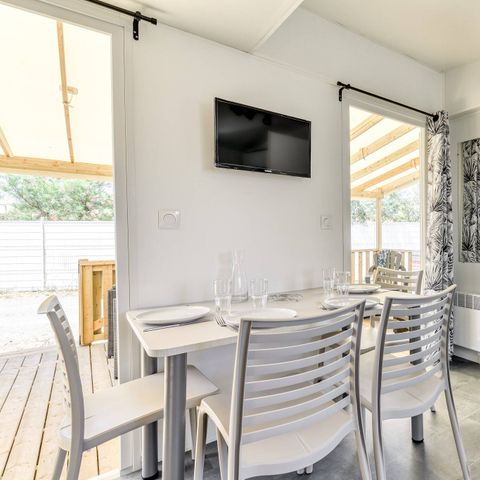 Mobilheim 4 Personen - Mobilheim | Premium | 2 Zi. | 4 Pers. | Erhöhte Terrasse | Klimaanlage | TV