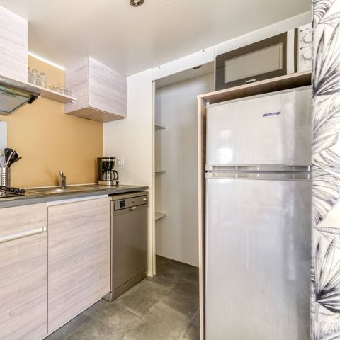 Mobilheim 4 Personen - Mobilheim | Premium | 2 Zi. | 4 Pers. | Erhöhte Terrasse | Klimaanlage | TV
