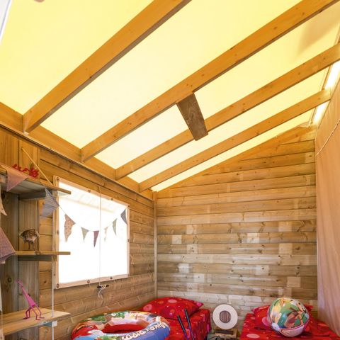 SafariZelt 5 Personen - C- Lodge Pilotis - 2 Zimmer 24m² mit überdachter Terrasse