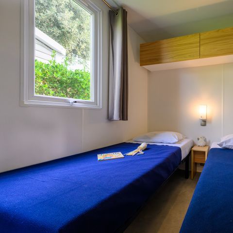 Mobilheim 5 Personen - D/COTTAGE CONFORT 2 Zimmer 4/5 Pers. - 30m2 - Terrasse Sonnenschirm
