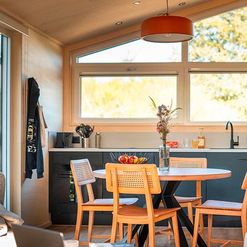 Tiny house 5 personen - Wild Spirit 2 Schlafzimmer - 60m² - TV -CLIM - LV - SH + SAUNA + NORDISCHES BAD