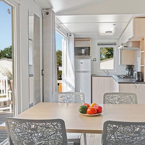 Mobilheim 6 personen - Mobilheim | Comfort | 2 Zi. | 4/6 Pers. | Einfache Terrasse | TV