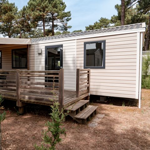 Mobilheim 4 Personen - Mobilheim Premium 32m² (2 Schlafzimmer - 2 Badezimmer) + Geschirrspülmaschine + halbüberdachte Terrasse 15m².