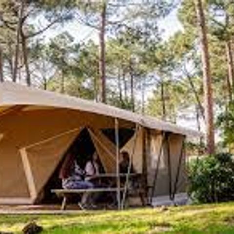 Safarizelt 4 Personen - Holzboden, 2 Schlafzimmer, ausgestattete Küche, Terrasse