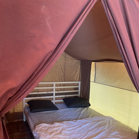 Safarizelt 4 Personen - Holzboden, 2 Schlafzimmer, ausgestattete Küche, Terrasse