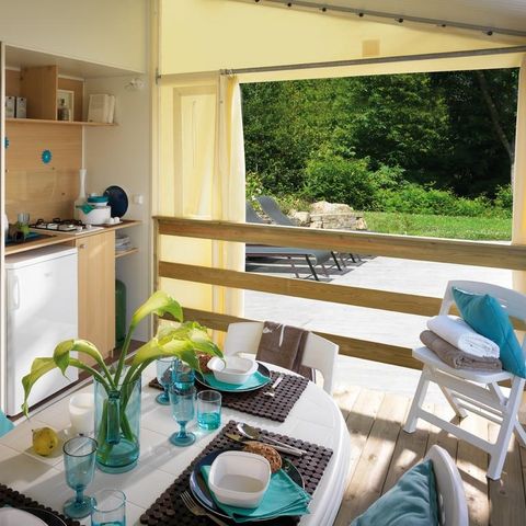Bungalowzelt 4 Personen - Tithome - 2 Zimmer - kollektive Sanitäranlagen Camping 21 m2