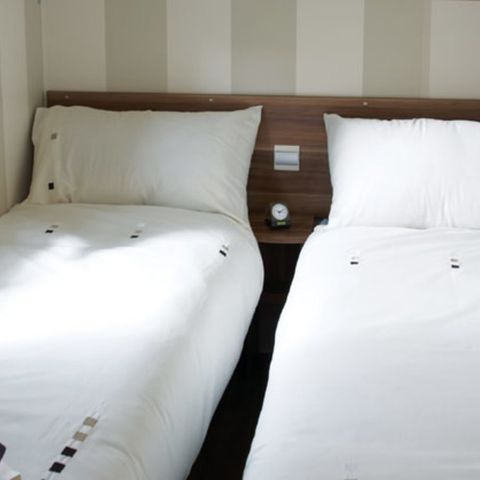 Mobilheim 5 personen - Classic | 2 Schlafz. | 5 Pers. | Erhöhte, nicht überdachte Terrasse | Clim.