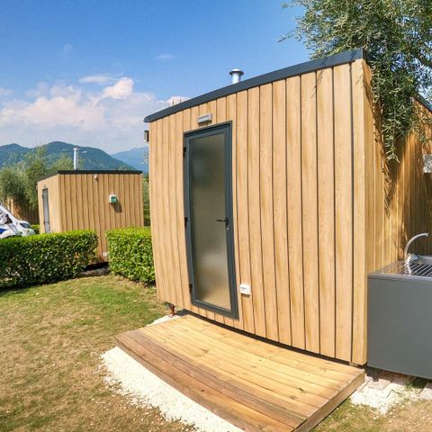 Stellplatz - Stellplatz Comfort mit Sanitäranlagen - 75m² - 6 Amp.