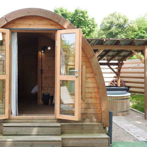 AUßERGEWÖHNLICHE UNTERKUNFT 2 Personen - POD + JACUZZI PRIVAT - 1 Schlafzimmer