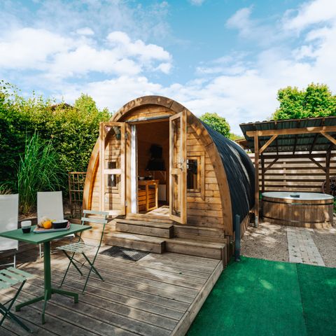 Einzigartig 2 personen - POD + JACUZZI PRIVAT - 1 Schlafzimmer