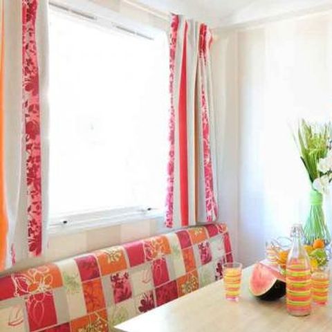 Mobilheim 4 personen - Comfort | 2 Zi. | 4 Pers. | Erhöhte Terrasse | Klim.