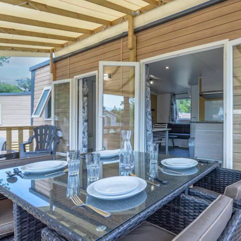 Mobilheim 6 personen - Mobilheim | Premium | 3 Zi. | 6 Pers. | Erhöhte Terrasse | 2 Bad | Klimaanlage | TV