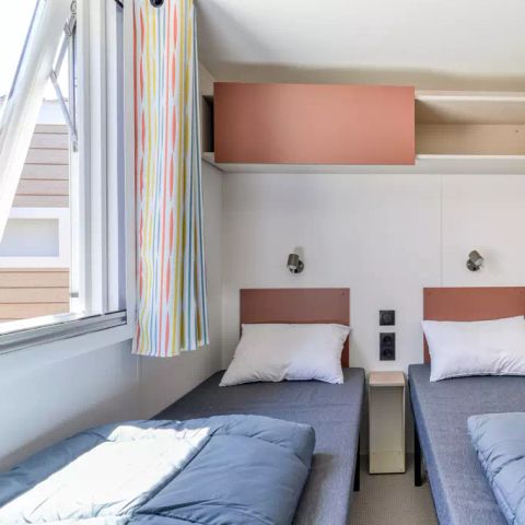 Mobilheim 6 Personen - Mobilheim | Premium | 3 Schlafz. | 6 Pers. | Terrasse Lounge | 1 Bad | Klimaanlage | TV