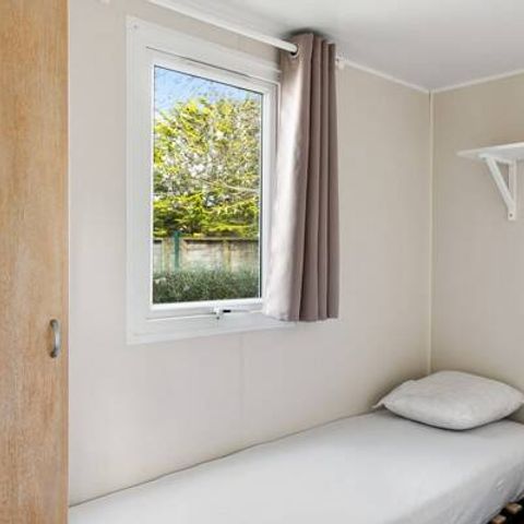 Mobilheim 6 Personen - Comfort | 2 Zi. | 4/6 Pers. | Höhere Terrasse | 1 Bad | Klimaanlage | TV