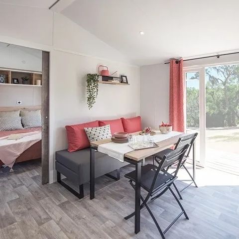 Mobilheim 6 Personen - Mobilheim „PMR Premium“ 31 m² (2 Schlafzimmer) + Terrasse für 4–6 Personen