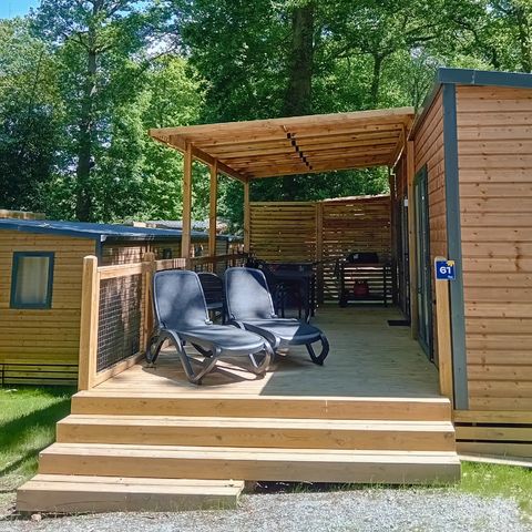 Mobilheim 4 Personen - Homeflower Premium 29m² (2 Schlafzimmer) + KLIMA + halbüberdachte Terrasse + TV + Bettwäsche + Handtücher