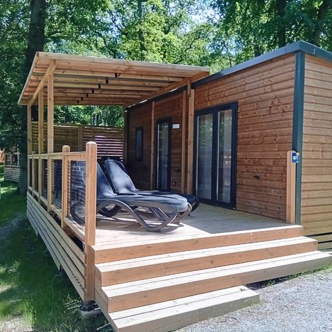 Mobilheim 4 Personen - Homeflower Premium 29m² (2 Schlafzimmer) + KLIMA + halbüberdachte Terrasse + TV + Bettwäsche + Handtücher