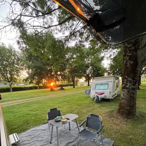 Camping de l'Arquebuse - Côte-d'Or - Image N°4