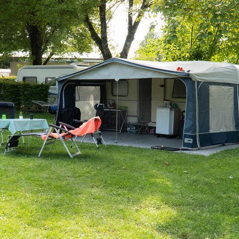 Stellplatz - Campingpauschale (Stellplatz + Auto + Strom 10A)