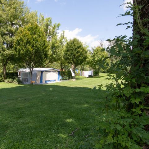 Stellplatz - Campingpauschale (Stellplatz + Auto + Strom 10A)