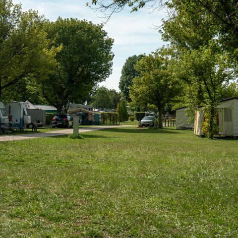 Stellplatz - Campingpauschale (Stellplatz + Auto + Strom 10A)