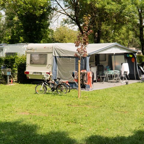 Stellplatz - Campingpauschale (Stellplatz + Auto + Strom 10A)