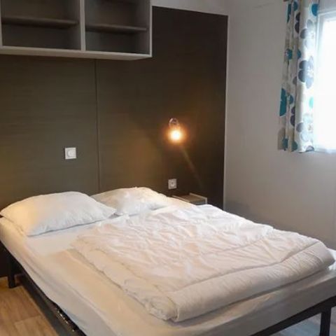 Bungalow 6 Personen - Haselnussstrauch PMR-Zugang mit Sanitäranlagen