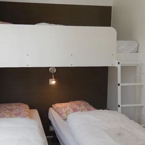 Bungalow 6 Personen - Haselnussstrauch PMR-Zugang mit Sanitäranlagen