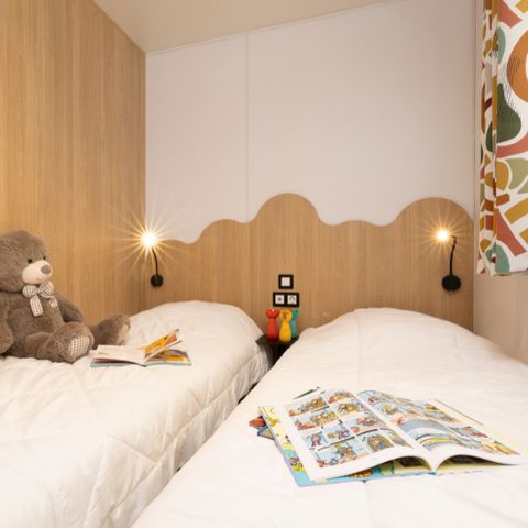 Mobilheim 6 Personen - Bungalow Sapin - 32m² mit halbüberdachter Holzterrasse