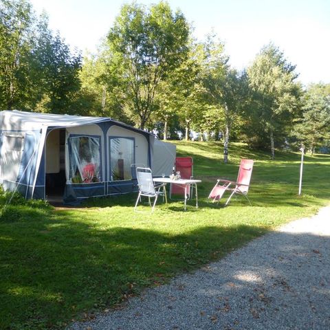 Wohnwagen 3 Personen - Wohnwagen (Betten bei Ankunft bezogen, ohne Aufpreis)