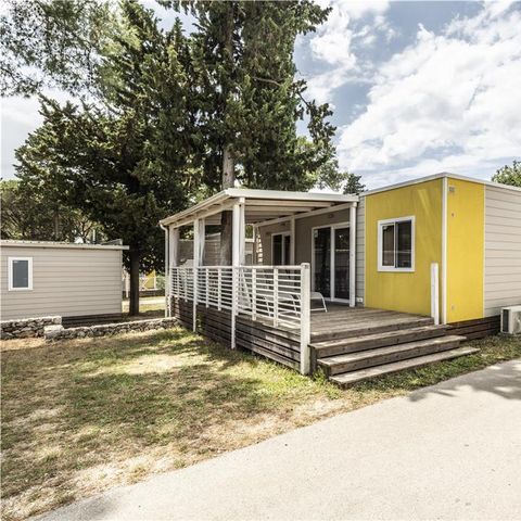 Mobilheim 7 Personen - Premium Three-Bedroom Camping Home 6+1