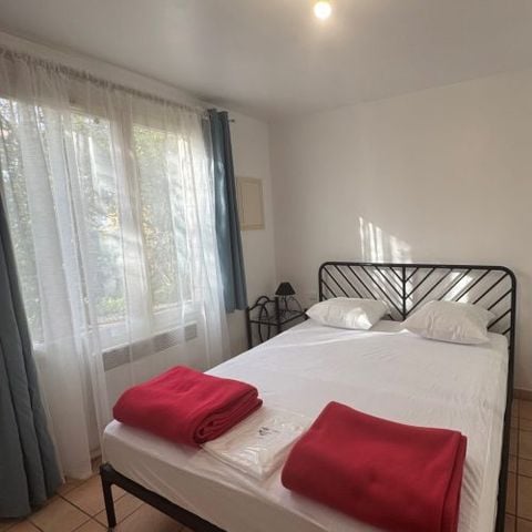 Apartement 4 Personen - 2-Zimmer-Wohnung 40m² - 1 Schlafzimmer - Dusche - TV - Jacuzzi