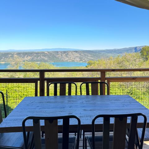 Safarizelt 4 Personen - Eco Lodge mit Seeblick - 34m² - 2 Zimmer (ohne Sanitäranlagen)