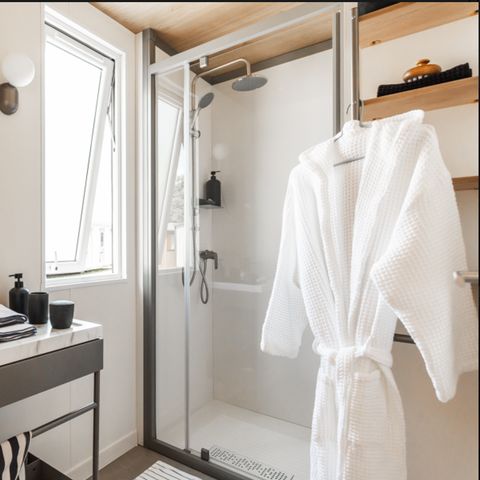 AUßERGEWÖHNLICHE UNTERKUNFT 4 Personen - Mobilheim Cottage Premium 2 Schlafzimmer - Klimaanlage - Geschirrspüler