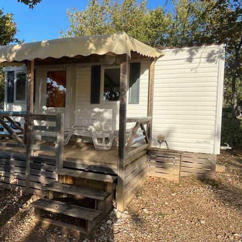 Mobilheim 4 Personen - Standard 21m² (2 Zimmer) + überdachte Terrasse 8m²