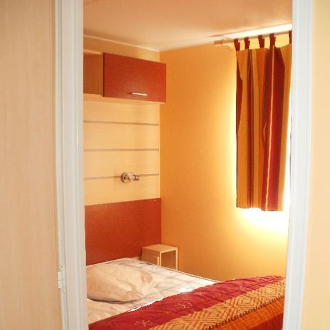 Mobilheim 6 Personen - Komfort 30m² (3 Zimmer) + überdachte Terrasse 10m².