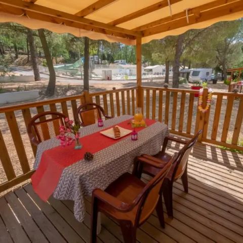 Mobilheim 4 personen - Aqua 2 Zimmer 4 Personen Halbüberdachte Terrasse TV