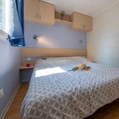 Mobilheim 4 personen - Aqua 2 Zimmer 4 Personen Halbüberdachte Terrasse TV
