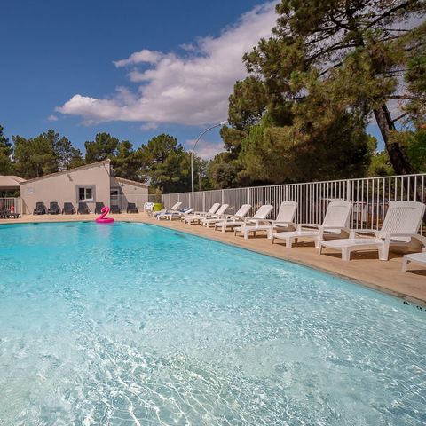 Camping La Pinède en Provence - Vaucluse - Image N°2