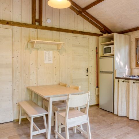 Safarizelt 5 Personen - Holzhütte Lodge auf Stelzen Komfort 27m² 2 Zimmer - überdachte Holzterrasse, schattiger Bereich 5 pers.