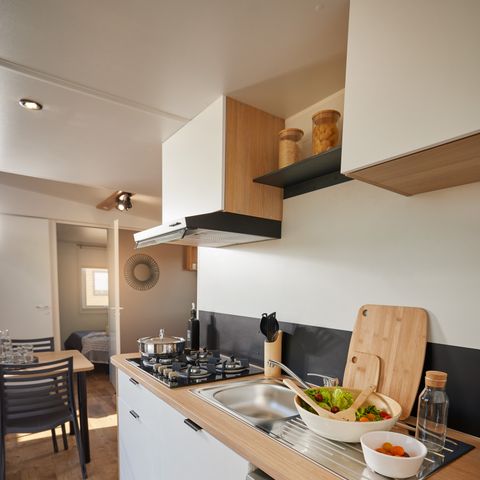 Mobilheim 4 Personen - Premium 29 m² 2 Zimmer halbüberdachte Terrasse + Klimaanlage + LV
