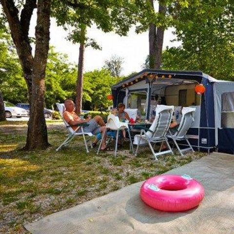 Stellplatz - Standard Wohnmobil / Wohnwagen / Zelt