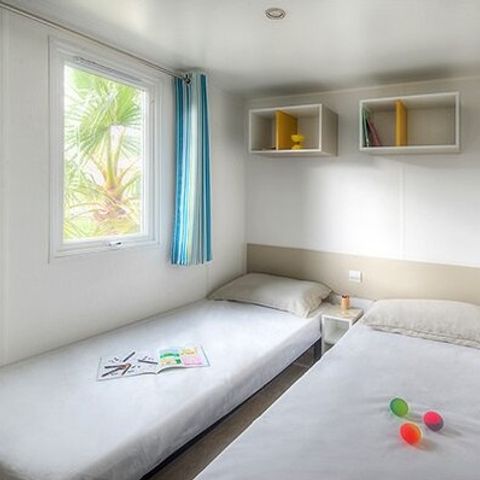 Mobilheim 4 personen - Ultimate | 2 Zi. | 4 Pers. | Einfache Terrasse | 2 Bäder | Klimaanlage | TV