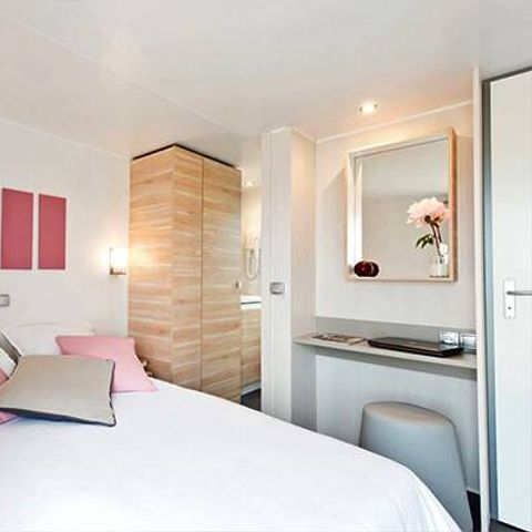 Mobilheim 4 personen - Mobilheim | Ultimate | 2 Schlafz. | 4 Pers. | Terrasse Lounge | Jacuzzi | 2 Bäder | Klimaanlage | TV