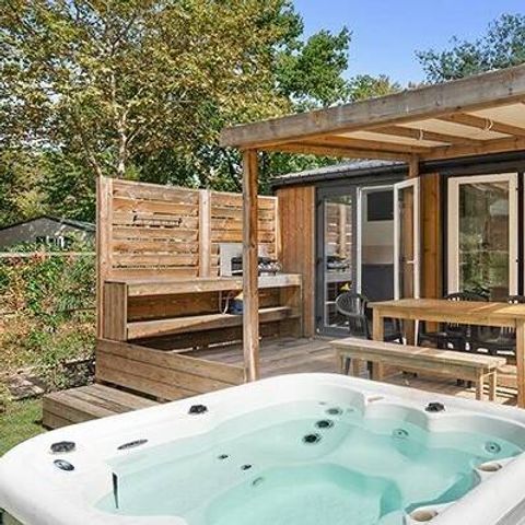 Mobilheim 4 personen - Mobilheim | Ultimate | 2 Schlafz. | 4 Pers. | Terrasse Lounge | Jacuzzi | 2 Bäder | Klimaanlage | TV