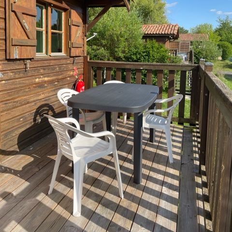 AUßERGEWÖHNLICHE UNTERKUNFT 4 Personen - Stelzenchalet Komfort 2 Zimmer 30m² - TV - NEW MIT KLIMAANLAGE