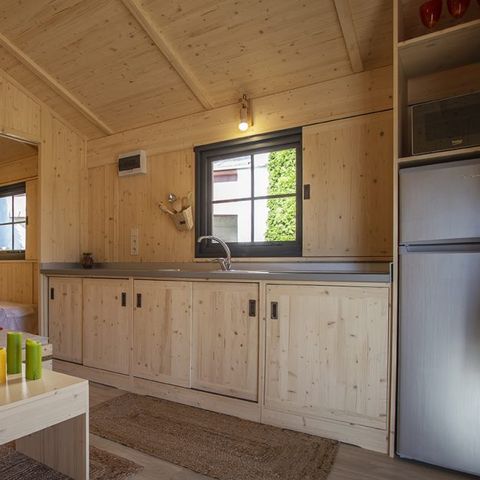 Mobilheim 5 Personen - Cottage premium Dimanche (2022) am Flussufer, 2 Zimmer, überdachte Terrasse 5 Pers.